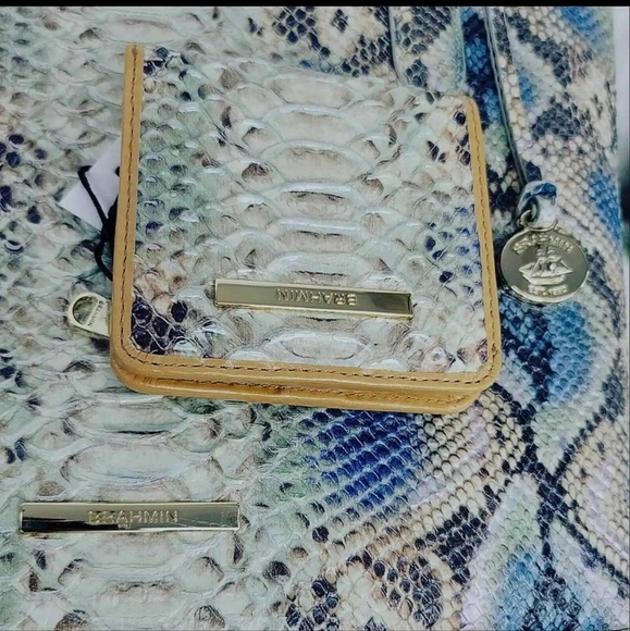 Brahmin Rare 2 PCS SET Holographic Purse bag tote handbag+ wallet NWT De… - Picture 7 of 14